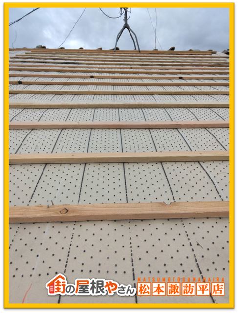 塩尻瓦葺き直し　ルーフィング桟木